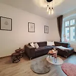 Daheim In Lägenhet